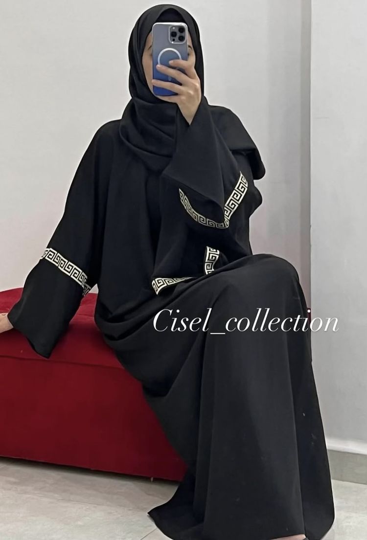 Abaya Zina brodée - Noir